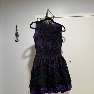 LACE DRESS BLACK AND PURPLE